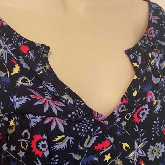 GAP lightweight flower poet peasant top - Picture 4 of 7